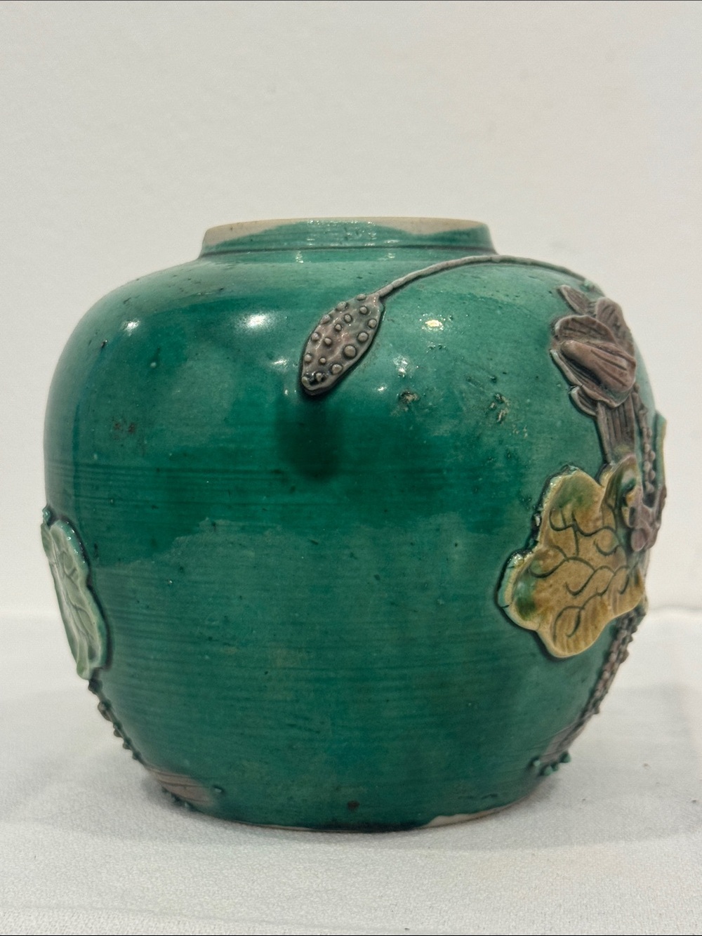 Antique Chinese Wang Bingrong Green Relief Porcelain Ginger Jar Crane & Lotus 4” - Picture 3 of 7
